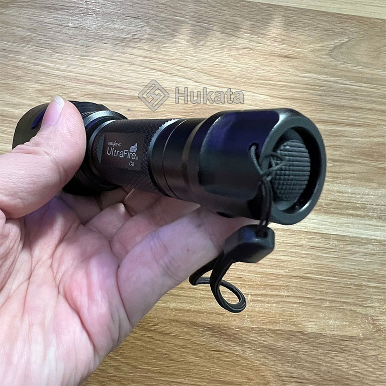 Đèn-Pin-UltraFire-C8-Led-Cree-Q5-3 Den Pin UltraFire C8 Led Cree Q5 3